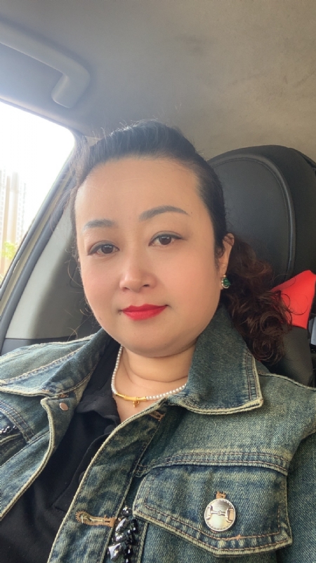 云中的蝶的第一张照片--贵阳相亲服务中心