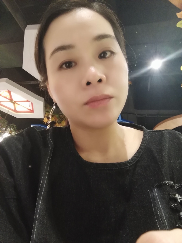 喜欢黑巧的第一张照片--贵阳相亲服务中心